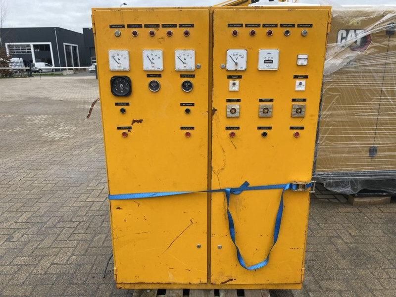 مجموعة المولدات VM 1308 Unelec 165 kVA Silent generatorset: صورة 10 مجموعة المولدات VM 1308 Unelec 165 kVA Silent generatorset: صورة 10