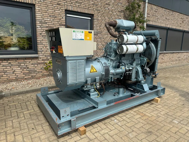 Volvo Penta TD121GG SDMO Leroy Somer 200 kVA noodstroom generatorset - مجموعة المولدات: صورة 2 Volvo Penta TD121GG SDMO Leroy Somer 200 kVA noodstroom generatorset - مجموعة المولدات: صورة 2