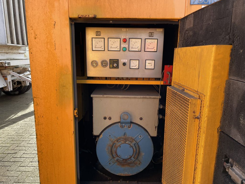 Volvo TID 121 LG Leroy Somer 275 kVA Silent generatorset - مجموعة المولدات: صورة 5 Volvo TID 121 LG Leroy Somer 275 kVA Silent generatorset - مجموعة المولدات: صورة 5