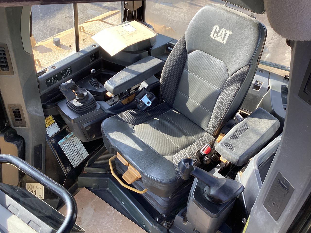 جرافة Caterpillar D6 -20 LGP: صورة 12 جرافة Caterpillar D6 -20 LGP: صورة 12