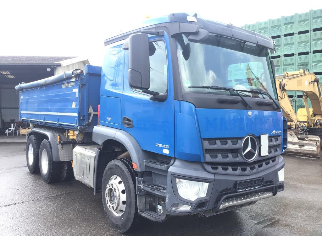 Mercedes Benz Arocs 2643 6×4 Euro 6 - شاحنة قلاب: صورة 4 Mercedes Benz Arocs 2643 6×4 Euro 6 - شاحنة قلاب: صورة 4