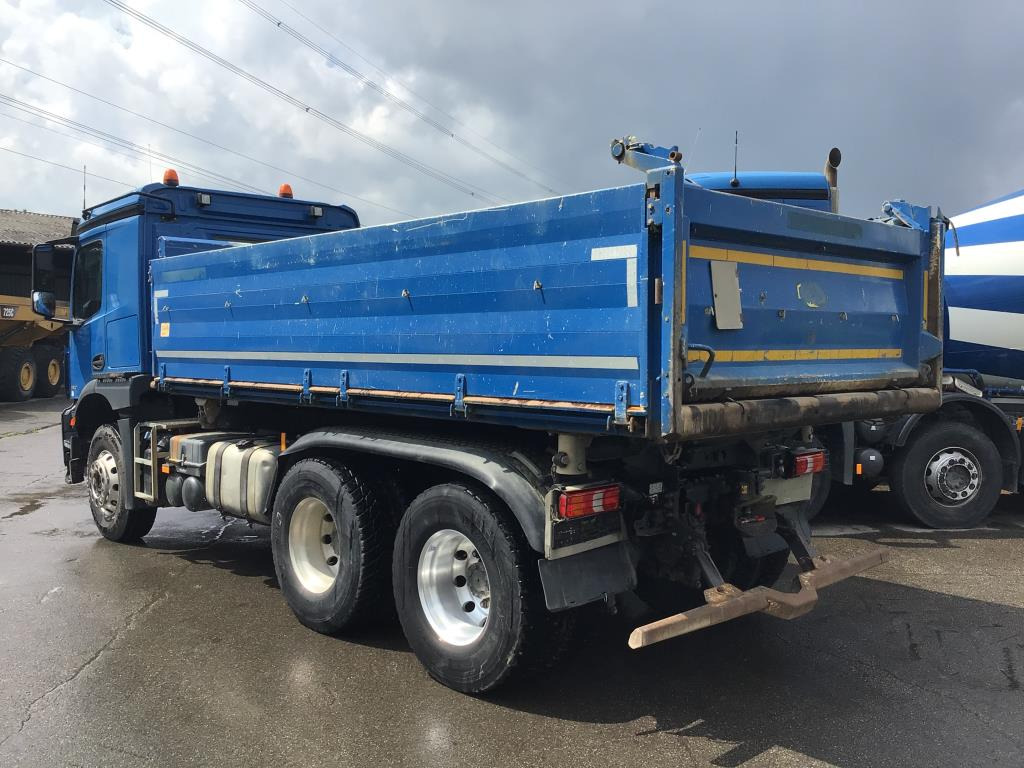 Mercedes Benz Arocs 2643 6×4 Euro 6 - شاحنة قلاب: صورة 3 Mercedes Benz Arocs 2643 6×4 Euro 6 - شاحنة قلاب: صورة 3
