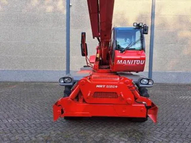 Manitou MRT 2150+ Privilege All-Terrain Rotating Telehandler (2015) - رافعة تلسكوبية: صورة 2 Manitou MRT 2150+ Privilege All-Terrain Rotating Telehandler (2015) - رافعة تلسكوبية: صورة 2