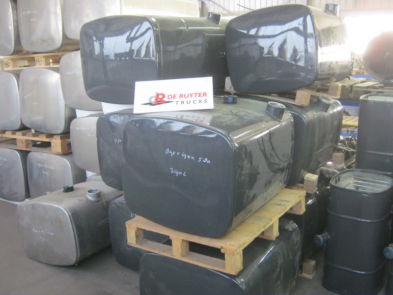 DAF Brandstoftanks voor CF en XF (staal) - خزان الوقود - شاحنة: صورة 1 DAF Brandstoftanks voor CF en XF (staal) - خزان الوقود - شاحنة: صورة 1