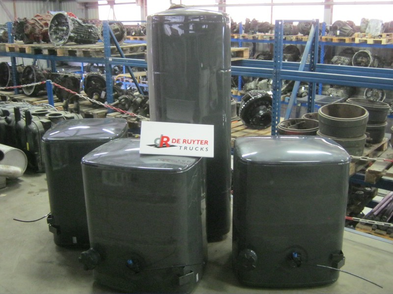 DAF Brandstoftanks voor CF en XF (staal) - خزان الوقود - شاحنة: صورة 2 DAF Brandstoftanks voor CF en XF (staal) - خزان الوقود - شاحنة: صورة 2