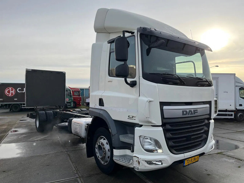 DAF CF 260 CF 260 FA CHASSIS CABINE EURO 6 - شاحنة هيكل كابينة: صورة 1 DAF CF 260 CF 260 FA CHASSIS CABINE EURO 6 - شاحنة هيكل كابينة: صورة 1