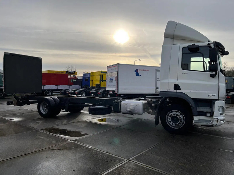 DAF CF 260 CF 260 FA CHASSIS CABINE EURO 6 - شاحنة هيكل كابينة: صورة 4 DAF CF 260 CF 260 FA CHASSIS CABINE EURO 6 - شاحنة هيكل كابينة: صورة 4
