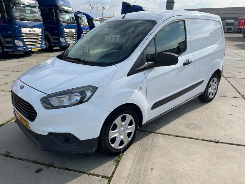 Ford Transit Courier 1.5 EURO 6 - فان المدمجة: صورة 1 Ford Transit Courier 1.5 EURO 6 - فان المدمجة: صورة 1