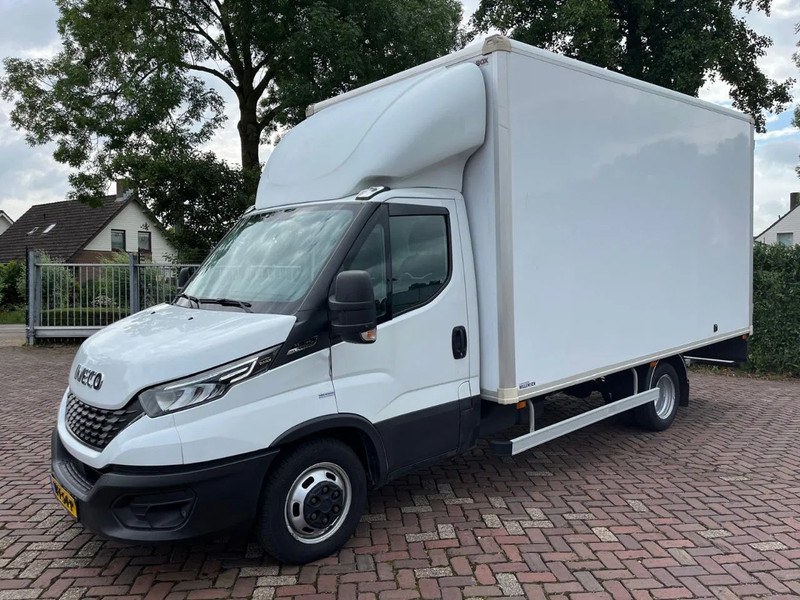 Iveco Daily 35C16 Achterdeuren (15 diverse modellen op voorraad) - شاحنة مغلقة الصندوق, الشاحنات الصغيرة كابينة مزدوجة: صورة 1 Iveco Daily 35C16 Achterdeuren (15 diverse modellen op voorraad) - شاحنة مغلقة الصندوق, الشاحنات الصغيرة كابينة مزدوجة: صورة 1
