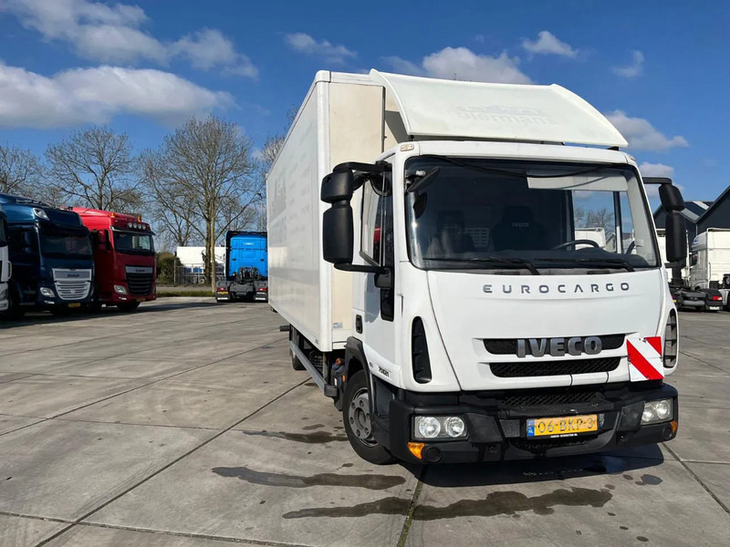 Iveco EuroCargo 75 E21 MANUAL - شاحنة مقفلة: صورة 3 Iveco EuroCargo 75 E21 MANUAL - شاحنة مقفلة: صورة 3