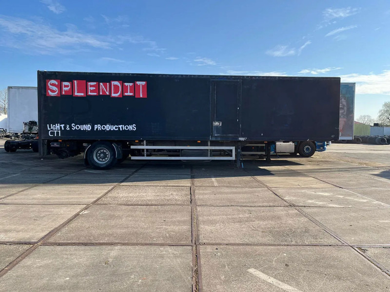 Netam-Fruehauf ONCRK 22110 - نصف مقطورة صندوق مغلق: صورة 3 Netam-Fruehauf ONCRK 22110 - نصف مقطورة صندوق مغلق: صورة 3