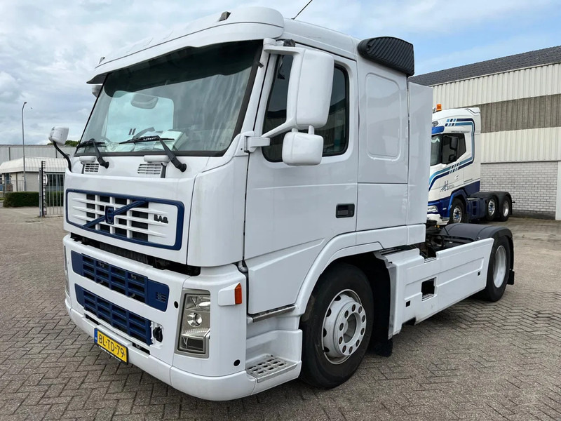Volvo FM 9 MOTOR DEFECT (motor start wel maar kan niet rijden) - وحدة جر: صورة 1 Volvo FM 9 MOTOR DEFECT (motor start wel maar kan niet rijden) - وحدة جر: صورة 1