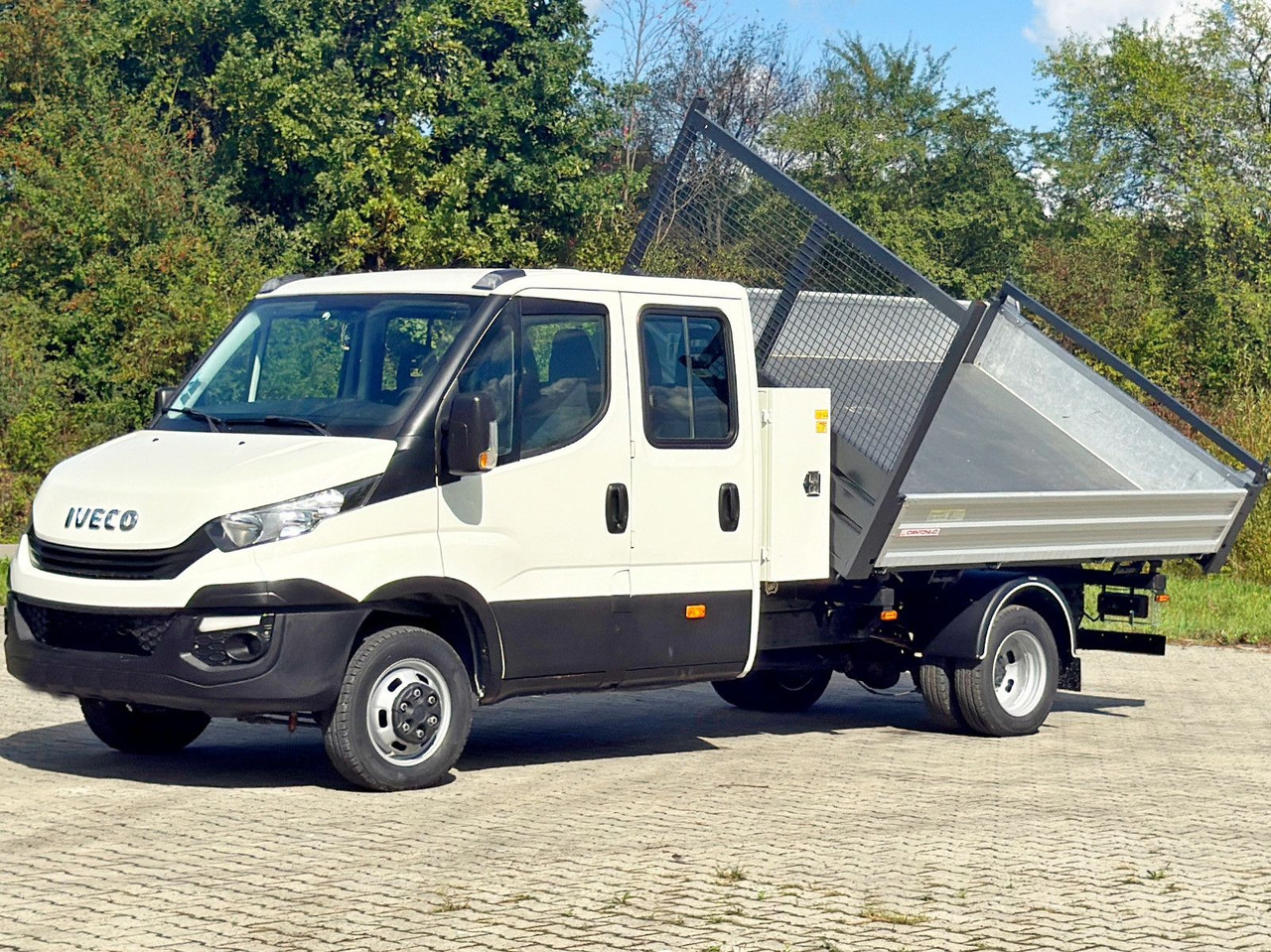 Iveco 35C12 * KIPPER 3,10m * Doppel Kabine* TOPZUSTAND - قلاب صغير, الشاحنات الصغيرة كابينة مزدوجة: صورة 3 Iveco 35C12 * KIPPER 3,10m * Doppel Kabine* TOPZUSTAND - قلاب صغير, الشاحنات الصغيرة كابينة مزدوجة: صورة 3