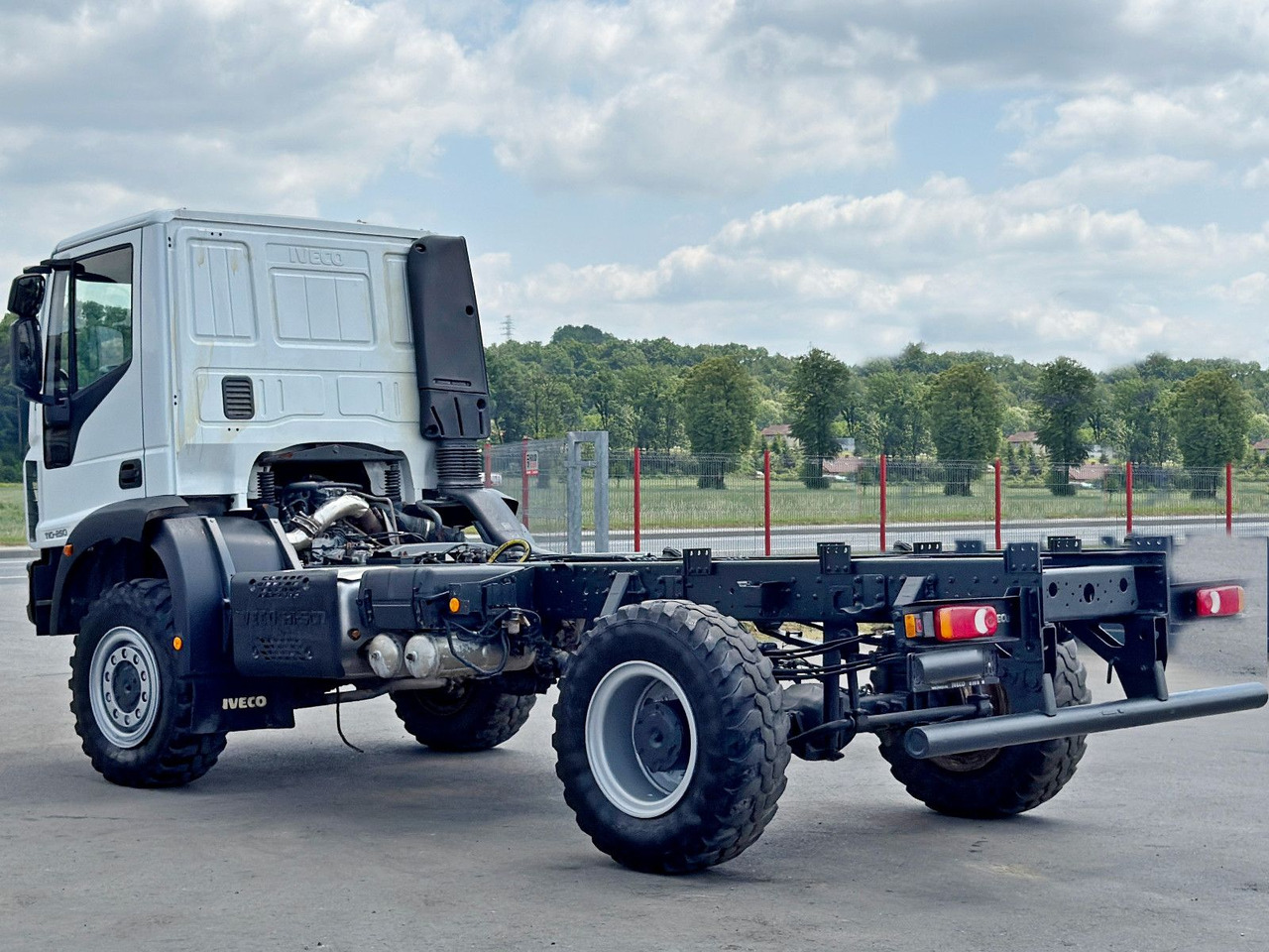 Iveco EUROCARGO 110-250* PLATFORM 4,60 m* 4x4 - شاحنة هيكل كابينة: صورة 5 Iveco EUROCARGO 110-250* PLATFORM 4,60 m* 4x4 - شاحنة هيكل كابينة: صورة 5