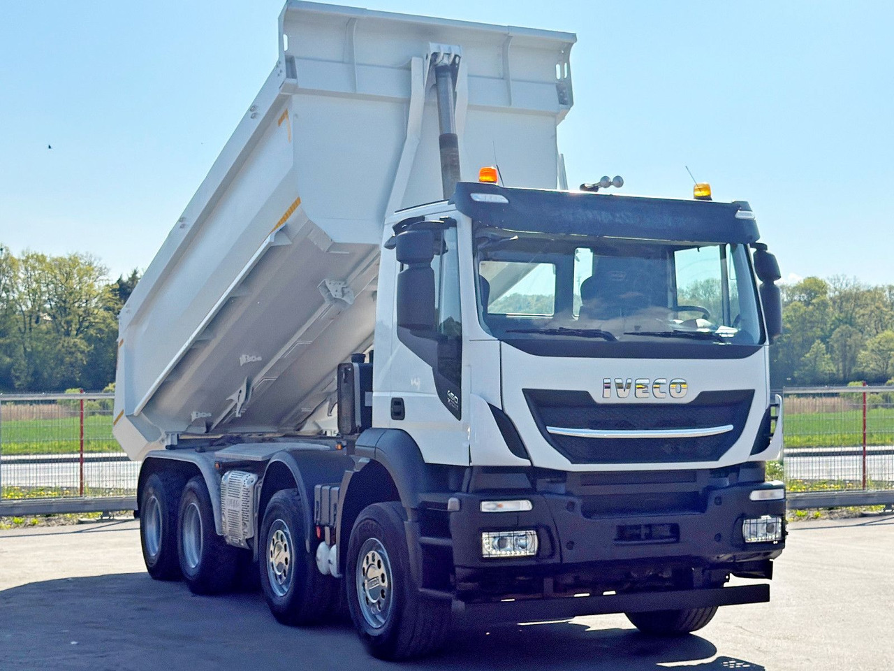 Iveco STRALIS X - WAY 460 * KIPPER * 8x4 * TOPZUSTAND - شاحنة قلاب: صورة 3 Iveco STRALIS X - WAY 460 * KIPPER * 8x4 * TOPZUSTAND - شاحنة قلاب: صورة 3
