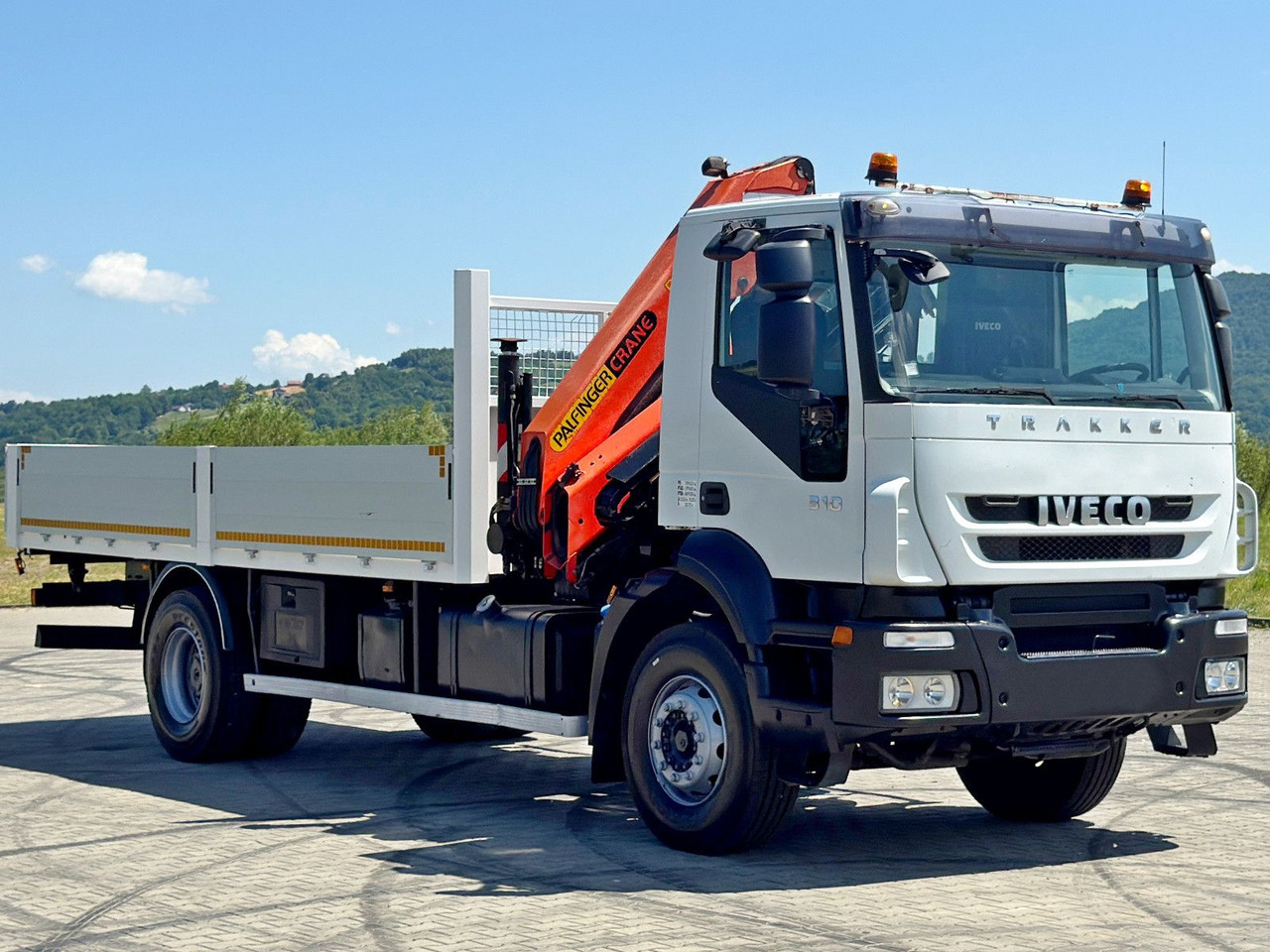 Iveco TRAKKER 310* PRITSCHE 6,00 m * PK 15500 * TOP - شاحنة كرين: صورة 4 Iveco TRAKKER 310* PRITSCHE 6,00 m * PK 15500 * TOP - شاحنة كرين: صورة 4