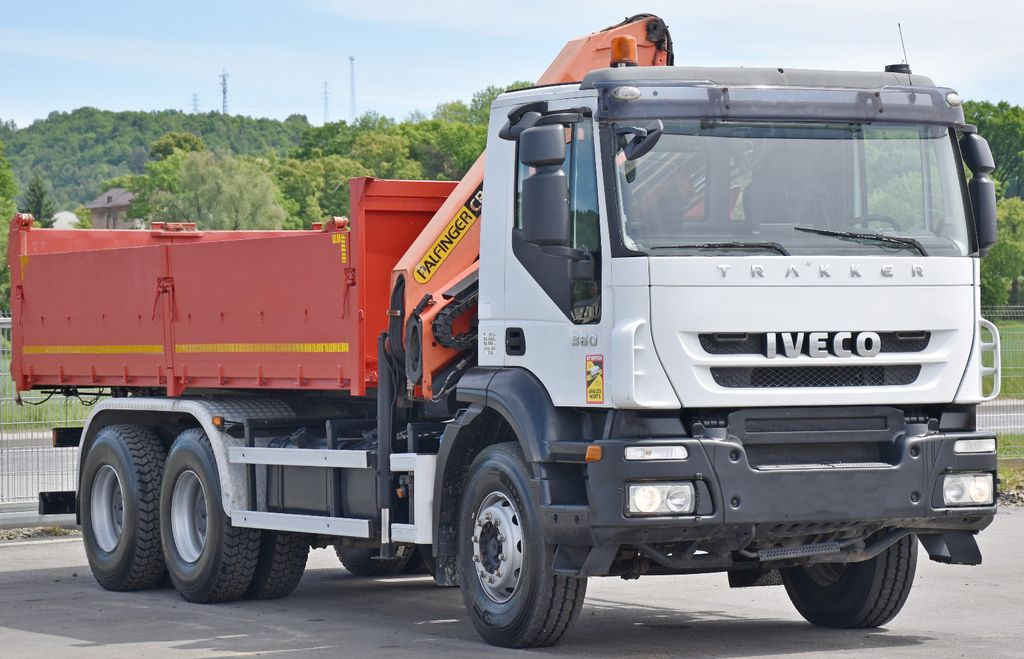 Iveco TRAKKER 360 * Kipper 5,60m* KRAN /FUNK * 6x4 - شاحنة كرين, شاحنة قلاب: صورة 3 Iveco TRAKKER 360 * Kipper 5,60m* KRAN /FUNK * 6x4 - شاحنة كرين, شاحنة قلاب: صورة 3