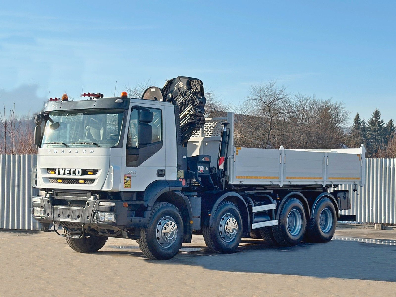 Iveco TRAKKER * HIAB 211 E - 6 HIDUO+ FUNK / 8x4 *TOP - شاحنة قلاب, شاحنة كرين: صورة 4 Iveco TRAKKER * HIAB 211 E - 6 HIDUO+ FUNK / 8x4 *TOP - شاحنة قلاب, شاحنة كرين: صورة 4