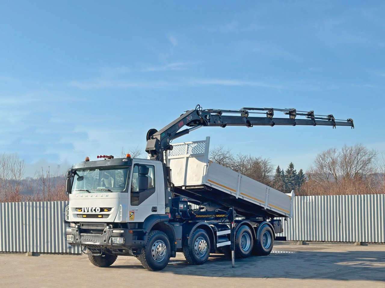 Iveco TRAKKER * HIAB 211 E - 6 HIDUO+ FUNK / 8x4 *TOP - شاحنة كرين: صورة 2 Iveco TRAKKER * HIAB 211 E - 6 HIDUO+ FUNK / 8x4 *TOP - شاحنة كرين: صورة 2
