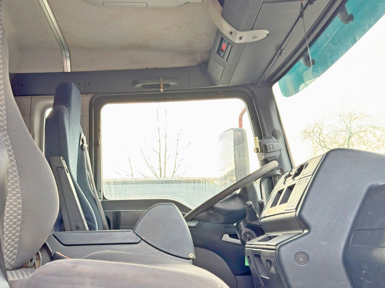 شاحنة قلاب, شاحنة كرين MAN TGA 33.350 * BORDMATIC *6x4 * TOPZUSTAND: صورة 10 شاحنة قلاب, شاحنة كرين MAN TGA 33.350 * BORDMATIC *6x4 * TOPZUSTAND: صورة 10