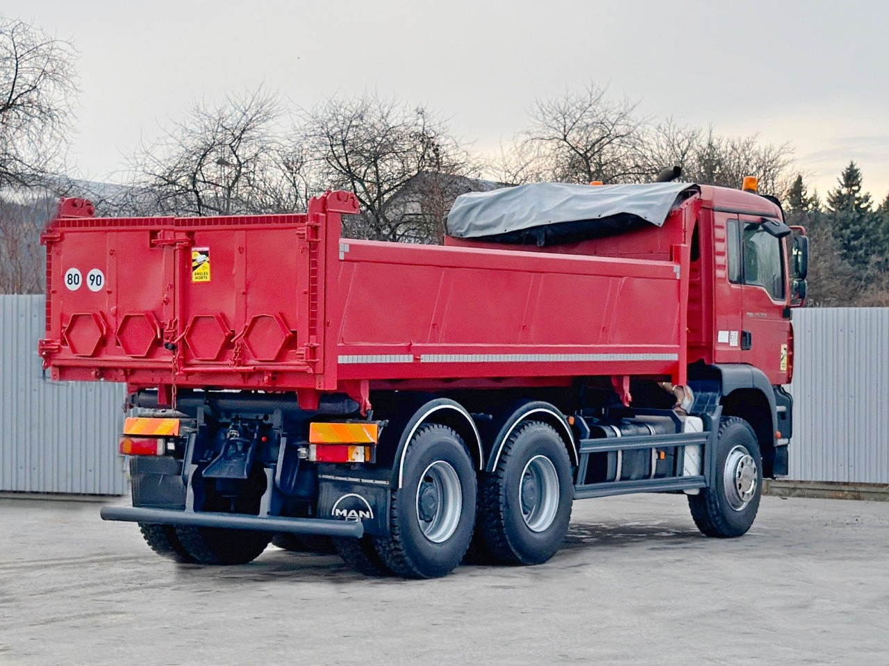 شاحنة قلاب, شاحنة كرين MAN TGA 33.350 * BORDMATIC *6x4 * TOPZUSTAND: صورة 8 شاحنة قلاب, شاحنة كرين MAN TGA 33.350 * BORDMATIC *6x4 * TOPZUSTAND: صورة 8