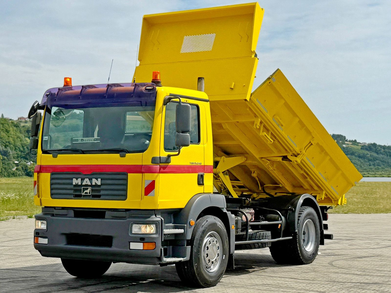 MAN TGM 15.240 * KIPPER 4,30 m + BORDMATIC - شاحنة قلاب, شاحنة كرين: صورة 3 MAN TGM 15.240 * KIPPER 4,30 m + BORDMATIC - شاحنة قلاب, شاحنة كرين: صورة 3