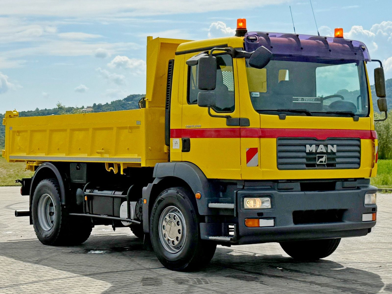MAN TGM 15.240 * KIPPER 4,30 m + BORDMATIC - شاحنة قلاب, شاحنة كرين: صورة 4 MAN TGM 15.240 * KIPPER 4,30 m + BORDMATIC - شاحنة قلاب, شاحنة كرين: صورة 4