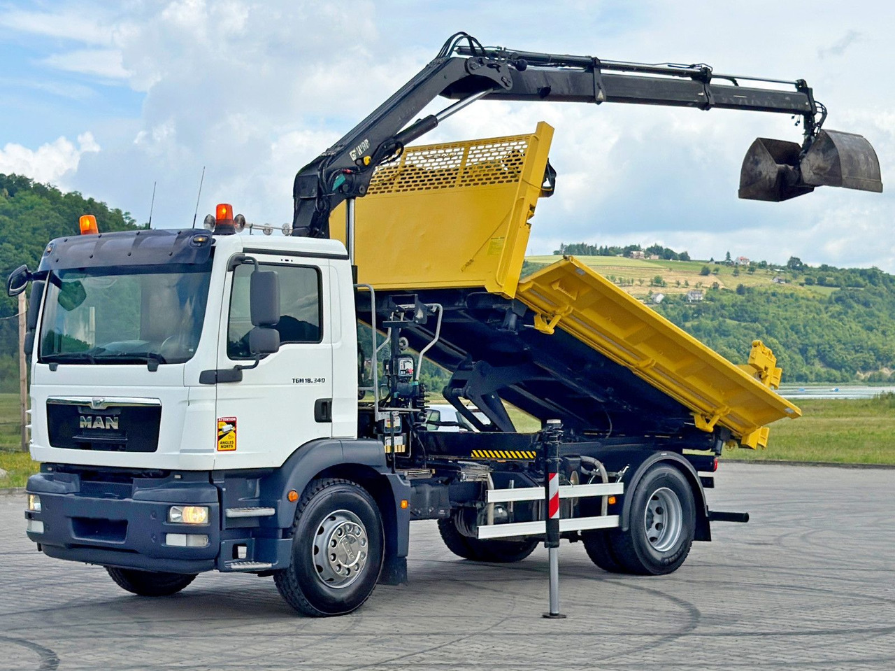 MAN TGM 18.340* KIPPER 4,05m*HIAB 111 B-2 HIDUO/FUNK - شاحنة قلاب, شاحنة كرين: صورة 3 MAN TGM 18.340* KIPPER 4,05m*HIAB 111 B-2 HIDUO/FUNK - شاحنة قلاب, شاحنة كرين: صورة 3
