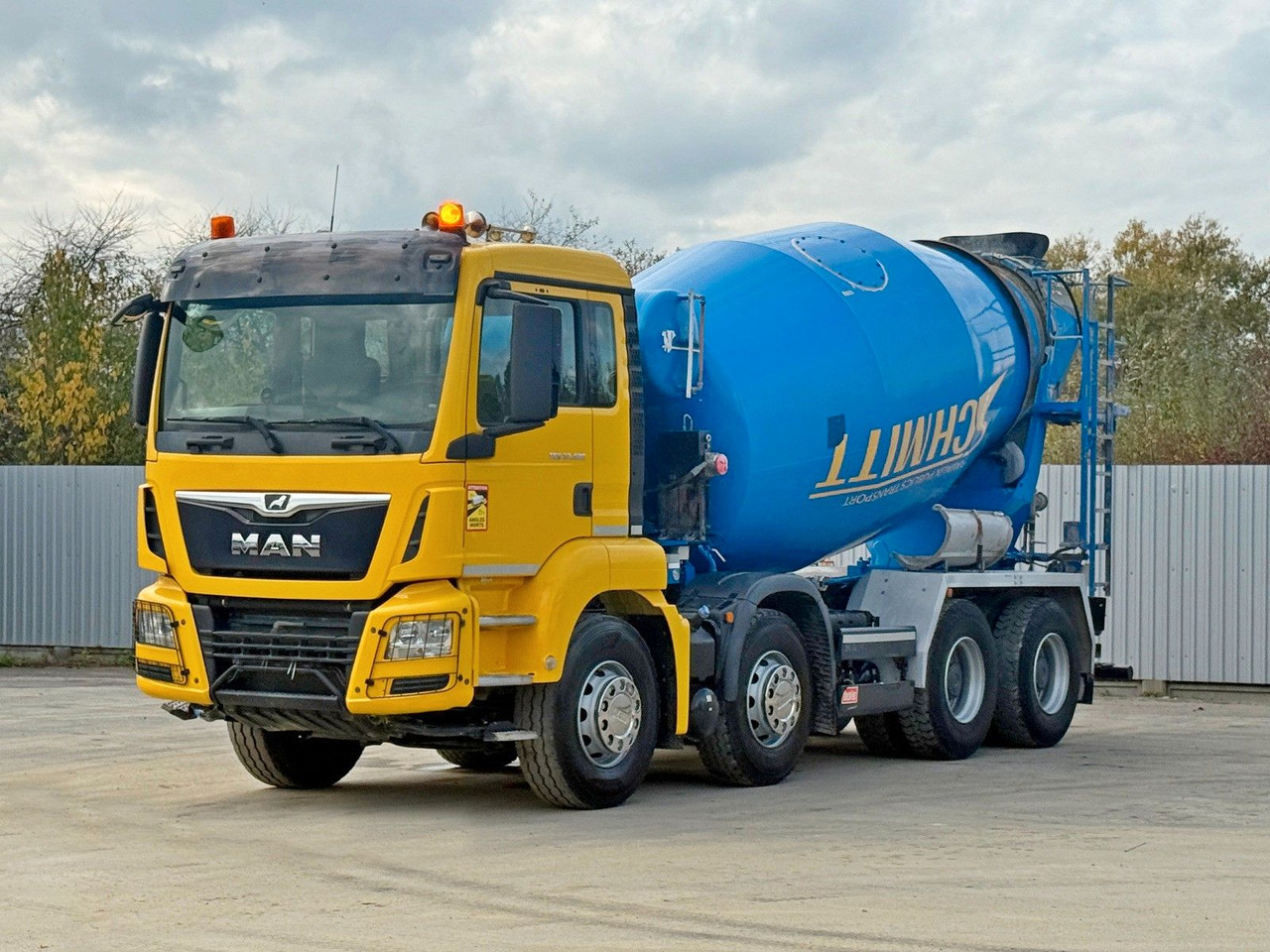 MAN TGS 32.420 * BETONMISCHER / 8x4 - شاحنة خلاطة خرسانة: صورة 2 MAN TGS 32.420 * BETONMISCHER / 8x4 - شاحنة خلاطة خرسانة: صورة 2