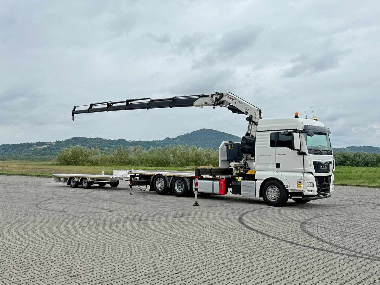 MAN TGX 26.440 * FASSI F455A.2.26E + FUNK + Anhänger - شاحنة كرين: صورة 2 MAN TGX 26.440 * FASSI F455A.2.26E + FUNK + Anhänger - شاحنة كرين: صورة 2