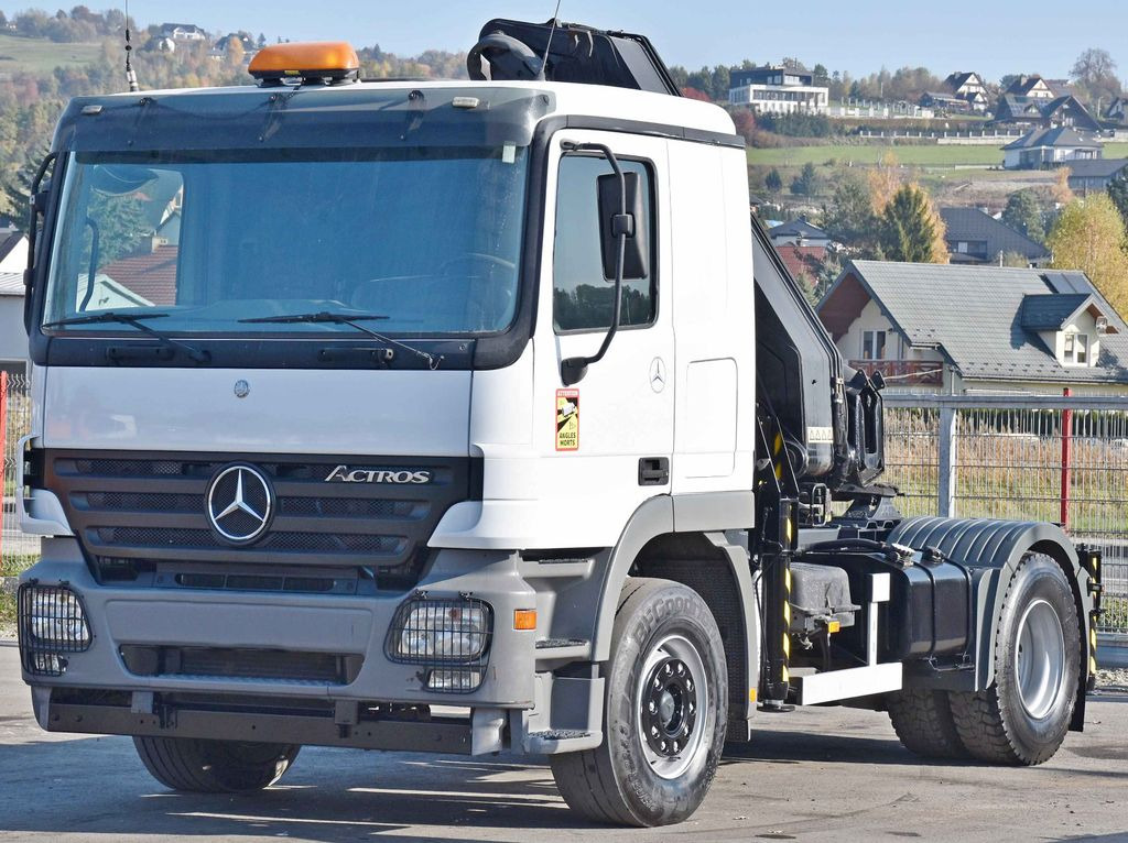 Mercedes-Benz ACTROS 1844 * Sattelzugmaschine *HIAB 330-5/FUNK - وحدة جر: صورة 3 Mercedes-Benz ACTROS 1844 * Sattelzugmaschine *HIAB 330-5/FUNK - وحدة جر: صورة 3
