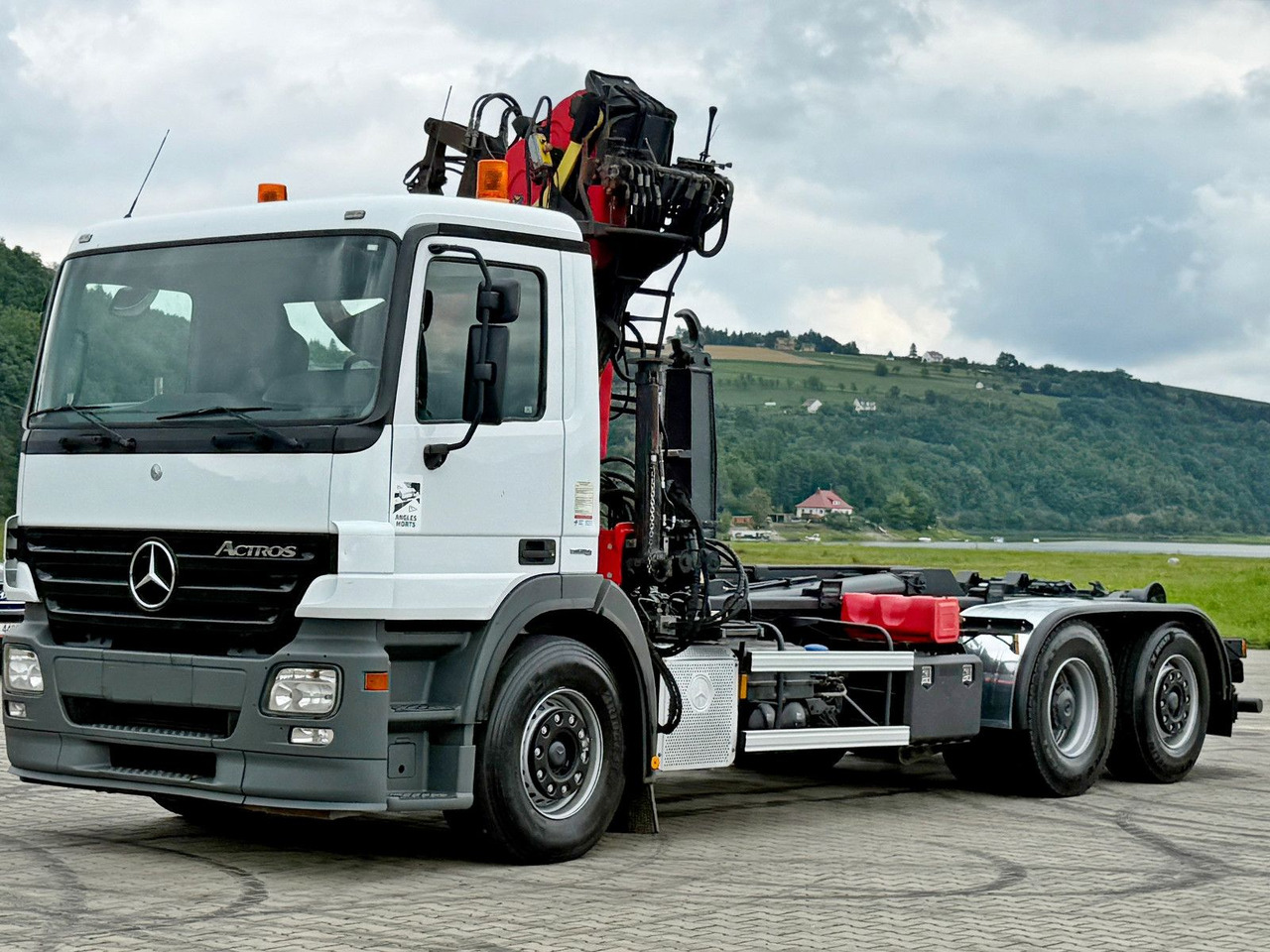 Mercedes-Benz ACTROS 2541 * ABROLLKIPPER * EPSILON E140Z81*TOP - شاحنة ذات خطاف, شاحنة كرين: صورة 4 Mercedes-Benz ACTROS 2541 * ABROLLKIPPER * EPSILON E140Z81*TOP - شاحنة ذات خطاف, شاحنة كرين: صورة 4