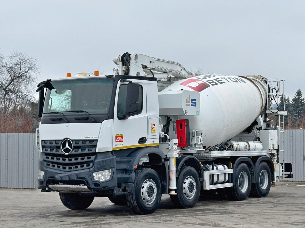 Mercedes-Benz AROCS 3743 * Betonpumpe + FUNK * 8x4 * TOP - مضخة خرسانة: صورة 2 Mercedes-Benz AROCS 3743 * Betonpumpe + FUNK * 8x4 * TOP - مضخة خرسانة: صورة 2
