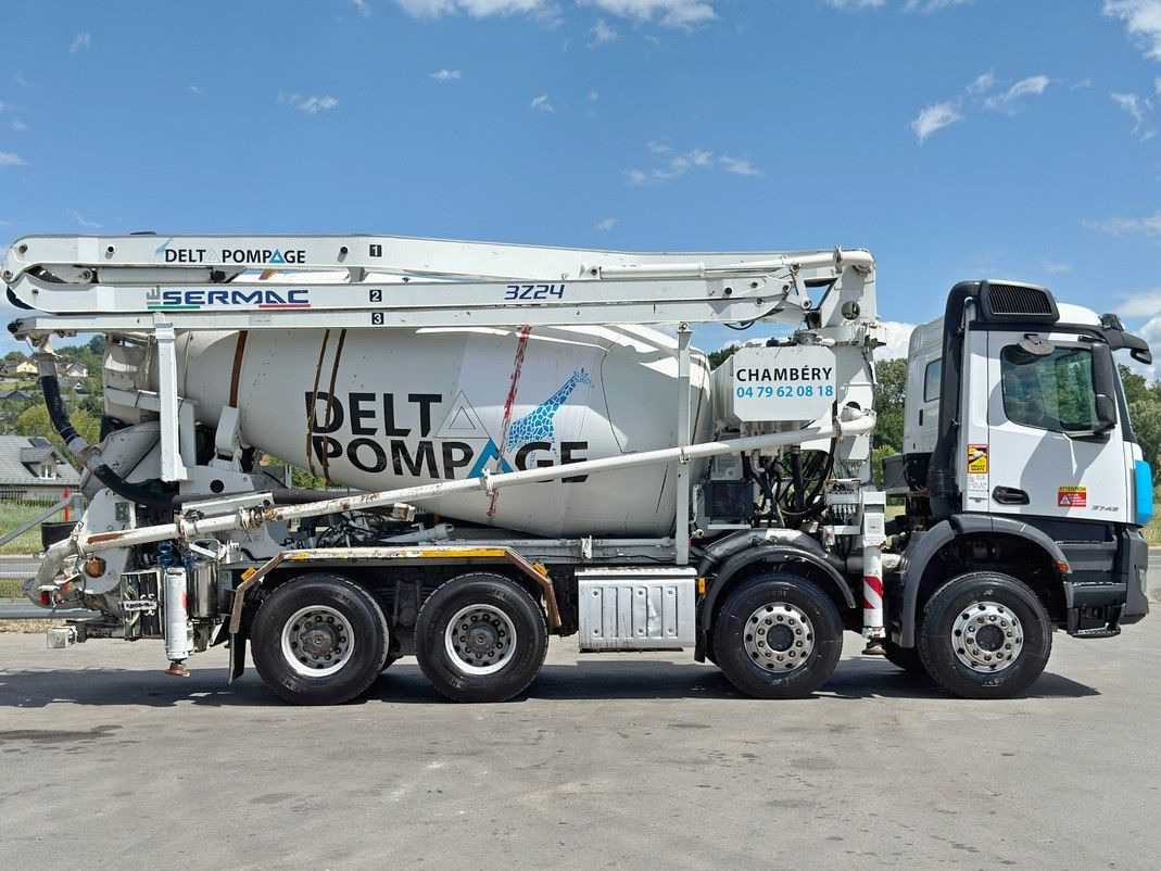 Mercedes-Benz AROCS 3743 * Betonpumpe + FUNK * 8x4 * TOP - مضخة خرسانة: صورة 5 Mercedes-Benz AROCS 3743 * Betonpumpe + FUNK * 8x4 * TOP - مضخة خرسانة: صورة 5