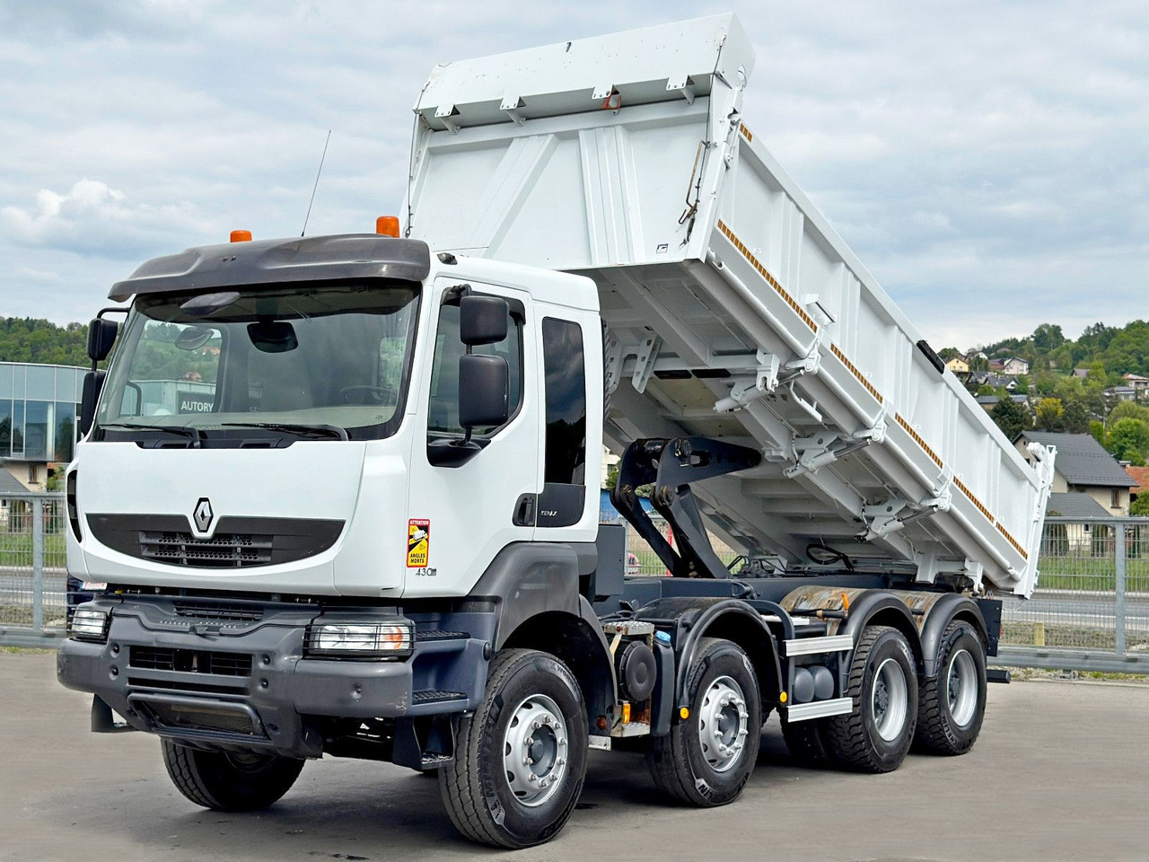 Renault KERAX 430 DXI * KIPPER 6,00 m / 8x4 * TOP - شاحنة قلاب, شاحنة كرين: صورة 4 Renault KERAX 430 DXI * KIPPER 6,00 m / 8x4 * TOP - شاحنة قلاب, شاحنة كرين: صورة 4