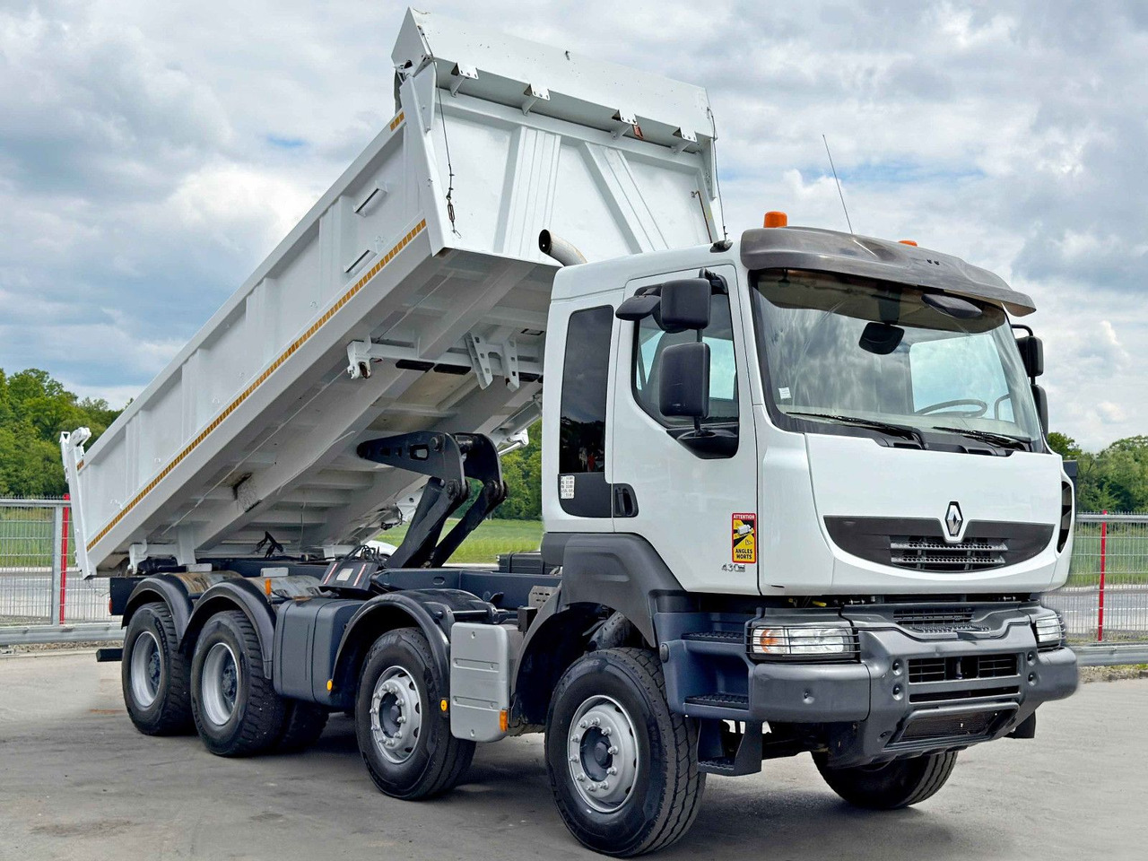 Renault KERAX 430 DXI * KIPPER 6,00 m / 8x4 * TOP - شاحنة قلاب, شاحنة كرين: صورة 3 Renault KERAX 430 DXI * KIPPER 6,00 m / 8x4 * TOP - شاحنة قلاب, شاحنة كرين: صورة 3