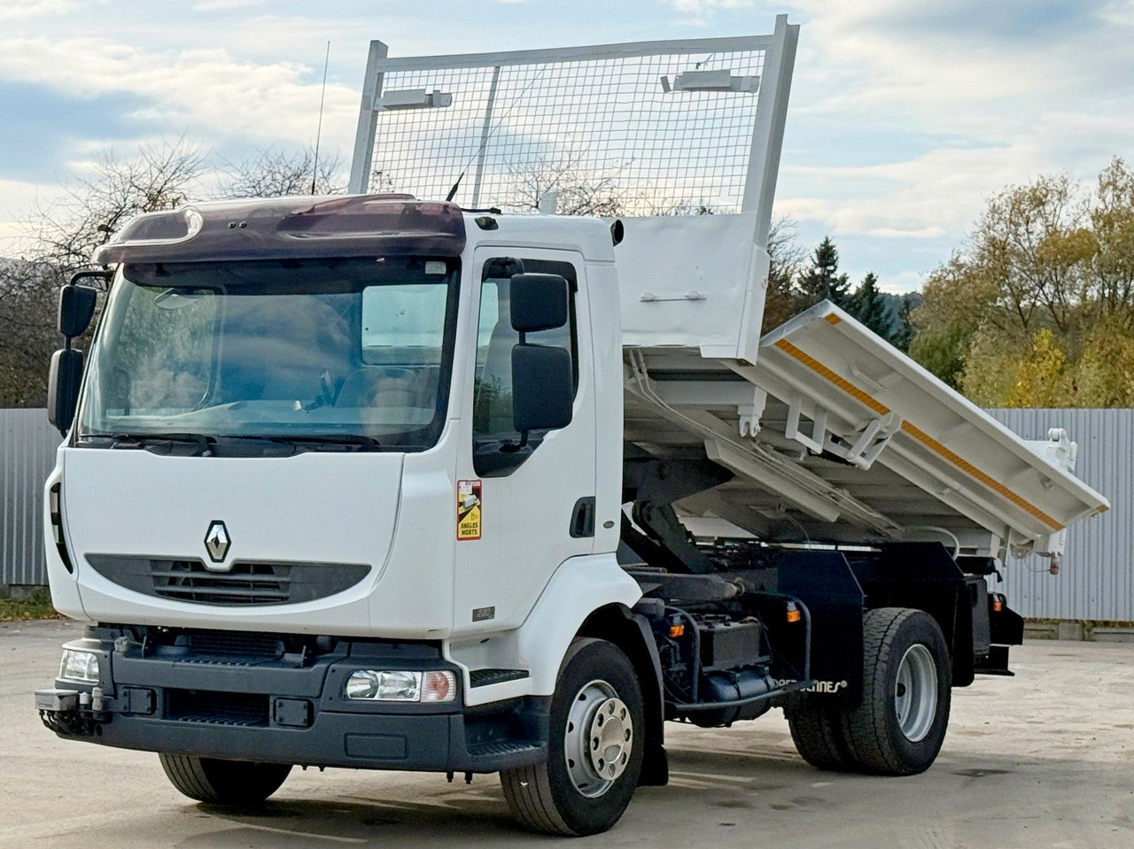 Renault MIDLUM 220 DCI *KIPPER 3,80m * BORDMATIC - شاحنة قلاب, شاحنة كرين: صورة 5 Renault MIDLUM 220 DCI *KIPPER 3,80m * BORDMATIC - شاحنة قلاب, شاحنة كرين: صورة 5
