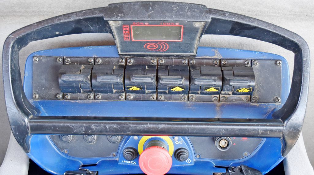 شاحنة كرين, شاحنات مسطحة Renault Premium 310 DXI* FASSI F130AC.23+FUNK* TOP Renault Premium 310 DXI* FASSI F130AC.23+FUNK* TOP: صورة 12 شاحنة كرين, شاحنات مسطحة Renault Premium 310 DXI* FASSI F130AC.23+FUNK* TOP Renault Premium 310 DXI* FASSI F130AC.23+FUNK* TOP: صورة 12