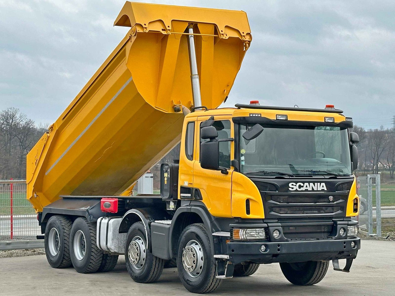 Scania P 400 Kipper * 8x4 * TOPZUSTAND ! - شاحنة قلاب: صورة 3 Scania P 400 Kipper * 8x4 * TOPZUSTAND ! - شاحنة قلاب: صورة 3