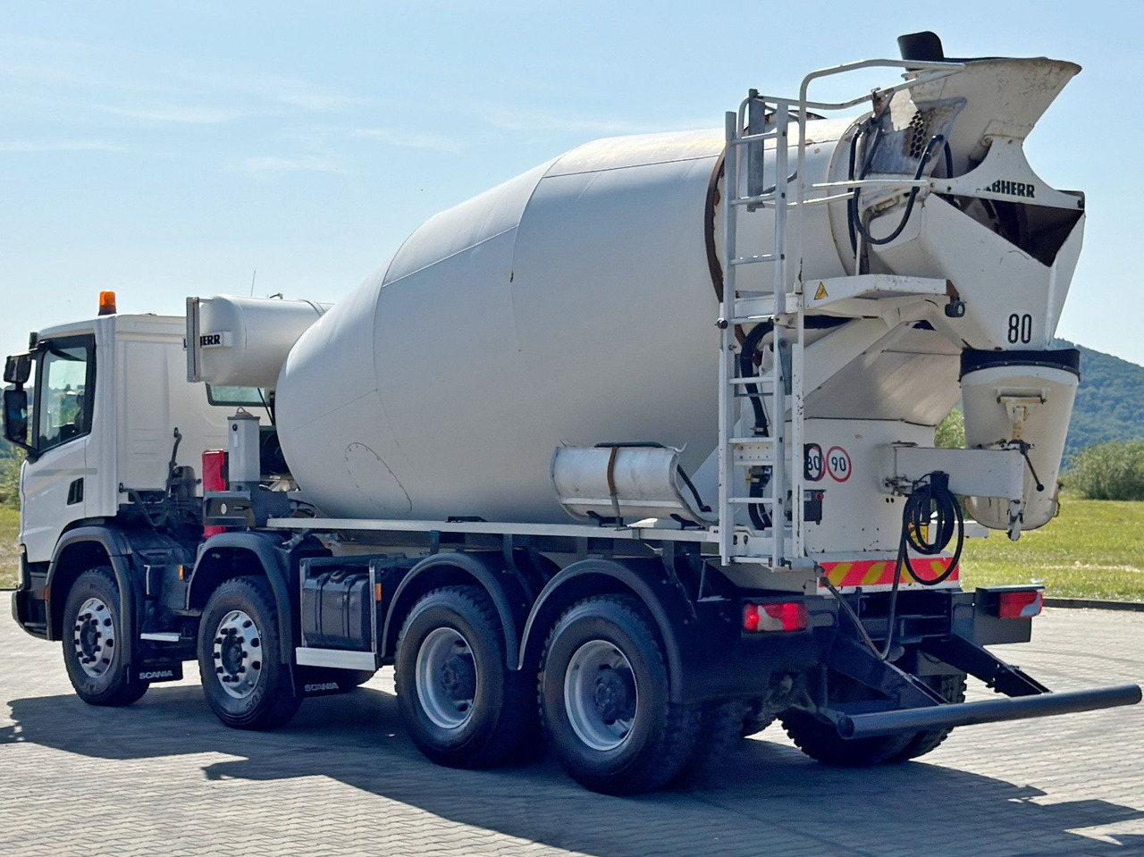 Scania P 450 * Betonmischer * 8x4 * TOPZUSTAND - شاحنة خلاطة خرسانة: صورة 5 Scania P 450 * Betonmischer * 8x4 * TOPZUSTAND - شاحنة خلاطة خرسانة: صورة 5