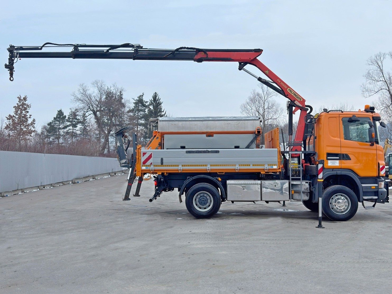 Scania R 420 KIPPER 4,15 m * PK 11002/FUNK * sandblaste - شاحنة كرين: صورة 5 Scania R 420 KIPPER 4,15 m * PK 11002/FUNK * sandblaste - شاحنة كرين: صورة 5