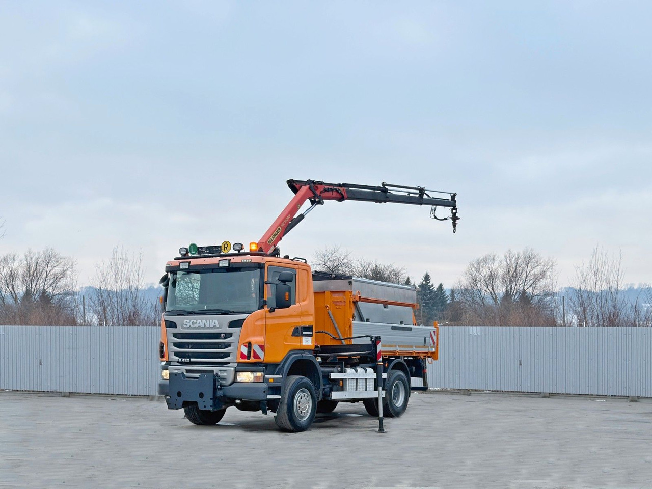 Scania R 420 KIPPER 4,15 m * PK 11002/FUNK * sandblaste - شاحنة كرين: صورة 3 Scania R 420 KIPPER 4,15 m * PK 11002/FUNK * sandblaste - شاحنة كرين: صورة 3