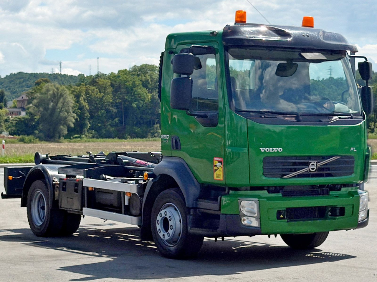 Volvo FL 280 * Abrollkipper * TOPZUSTAND - شاحنة ذات خطاف: صورة 4 Volvo FL 280 * Abrollkipper * TOPZUSTAND - شاحنة ذات خطاف: صورة 4