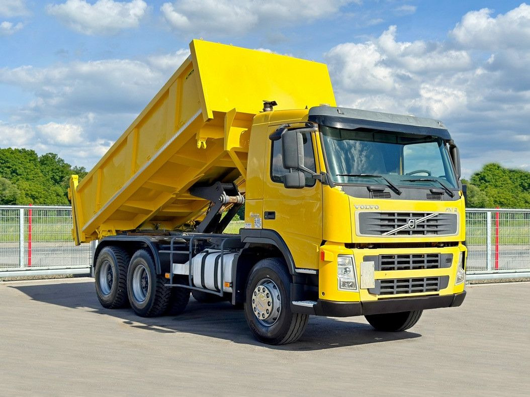 Volvo FM 370 Kipper 6,20 m + BORDMATIC / 8x4 Volvo FM 12 340 Kipper 5,05 m + BORDMATIC / 6x4 - شاحنة قلاب, شاحنة كرين: صورة 1 Volvo FM 370 Kipper 6,20 m + BORDMATIC / 8x4 Volvo FM 12 340 Kipper 5,05 m + BORDMATIC / 6x4 - شاحنة قلاب, شاحنة كرين: صورة 1