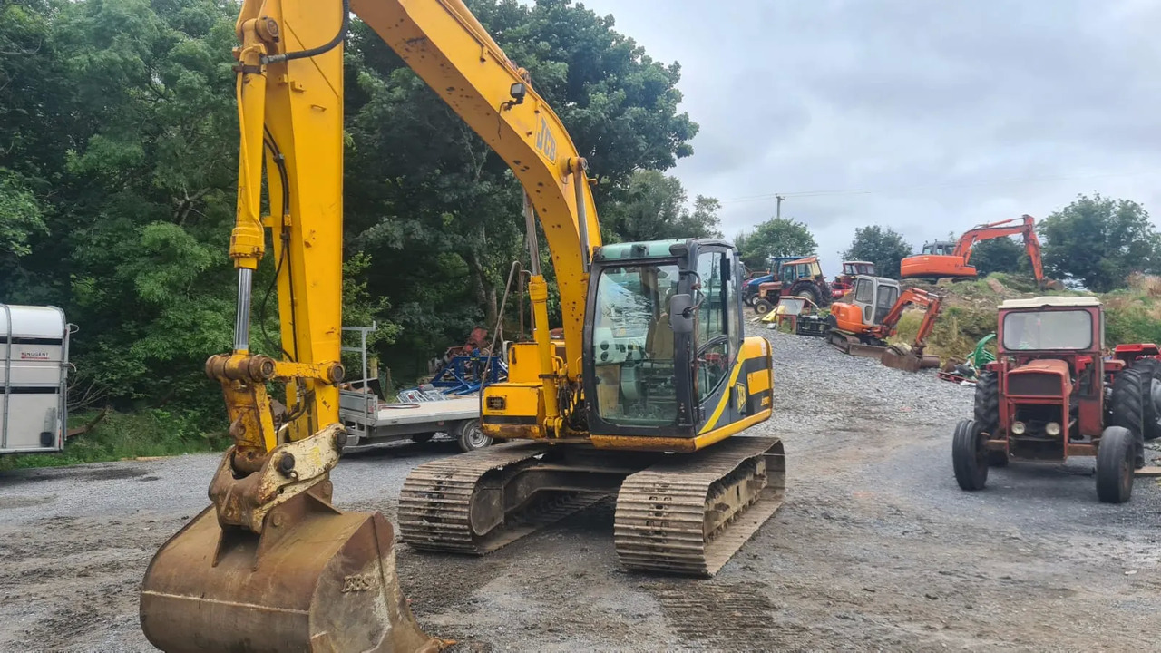 JCB JS 130 - حفار زحاف: صورة 5 JCB JS 130 - حفار زحاف: صورة 5