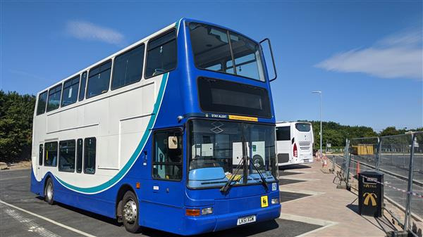 2001 Volvo B7, PSVAR, 74 seats with belts. - حافلة ذات طابقين: صورة 1 2001 Volvo B7, PSVAR, 74 seats with belts. - حافلة ذات طابقين: صورة 1
