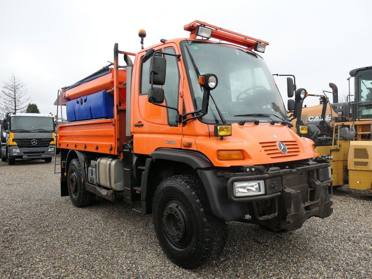 Mercedes-Benz Unimog U500 - جرافة ثلج: صورة 4 Mercedes-Benz Unimog U500 - جرافة ثلج: صورة 4