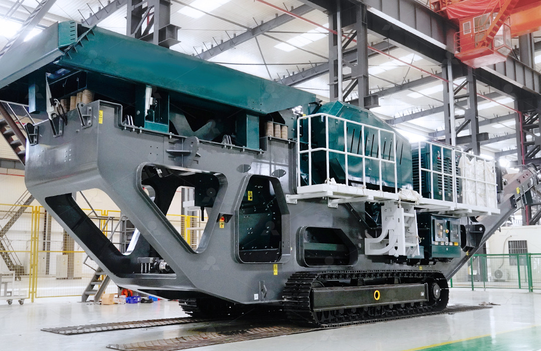 Liming Heavy Industry Tracked mobile crushing plant - كسارة متحركه: صورة 1 Liming Heavy Industry Tracked mobile crushing plant - كسارة متحركه: صورة 1