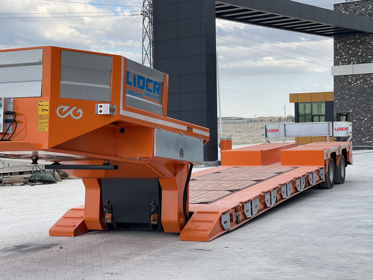 LIDER 2025 MODEL NEW LOWBOY TRAILER FROM MANUFACTURER - عربة منخفضة مسطحة نصف مقطورة: صورة 1 LIDER 2025 MODEL NEW LOWBOY TRAILER FROM MANUFACTURER - عربة منخفضة مسطحة نصف مقطورة: صورة 1