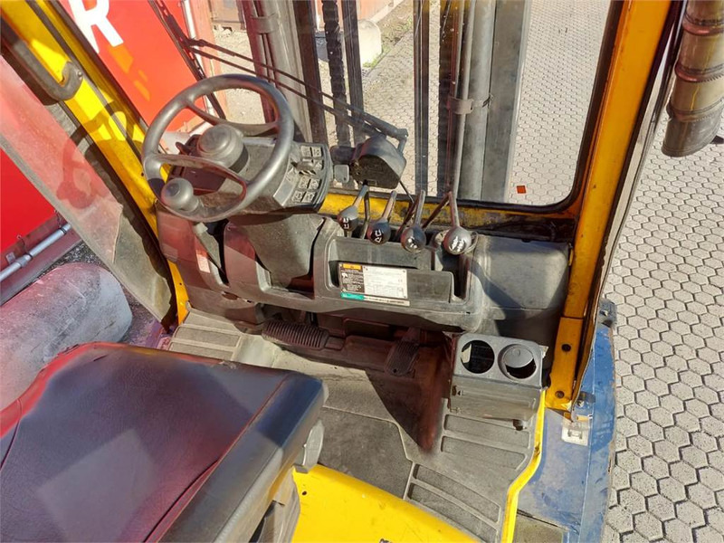 رافعة شوكية ديزل Hyster H5.5FT: صورة 17